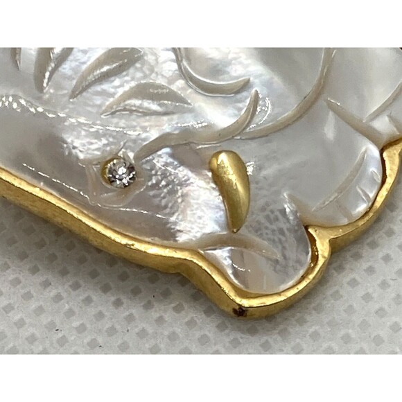 Vintage AD 2004 Gold Tone Mother of Pearl & CZ Elephant Pin Brooch Animal - Picture 3 of 7